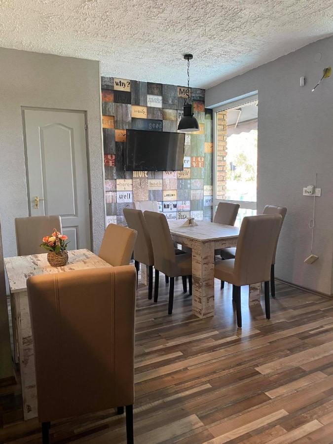 Naphaz Panzio Bed & Breakfast Tiszafüred Eksteriør bilde