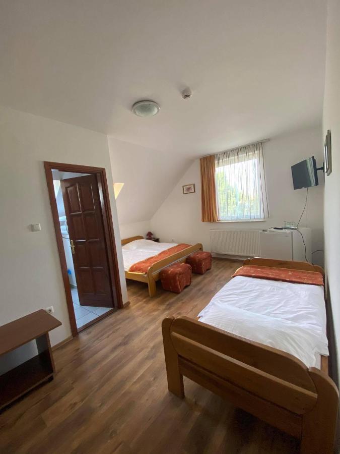 Naphaz Panzio Bed & Breakfast Tiszafüred Eksteriør bilde