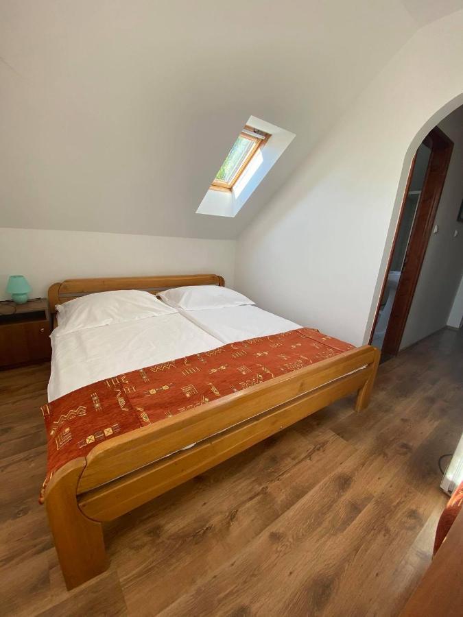 Naphaz Panzio Bed & Breakfast Tiszafüred Eksteriør bilde